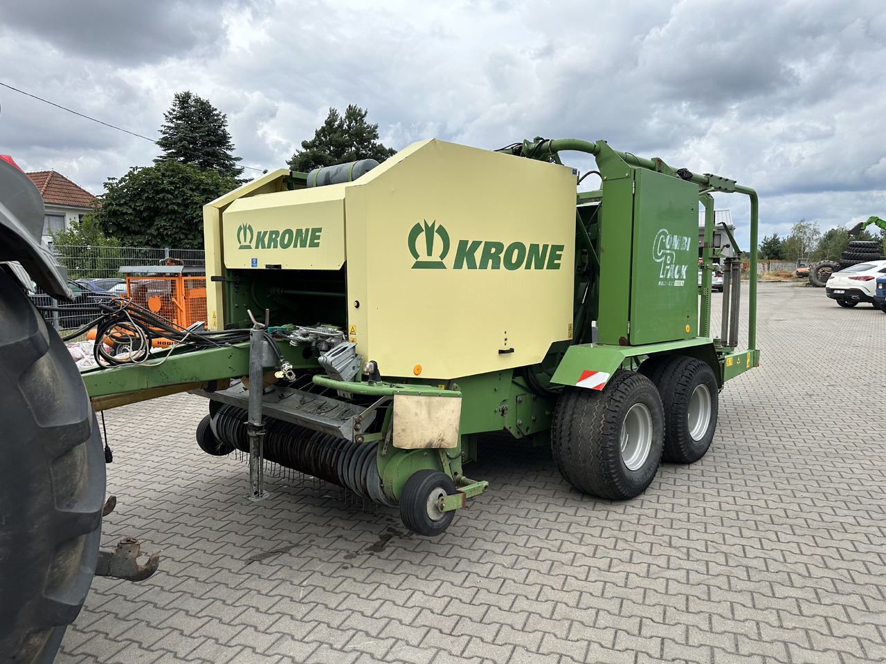 Krone COMBI PACK 1500 V MC - 圆形打包机:图4 Krone COMBI PACK 1500 V MC - 圆形打包机:图4