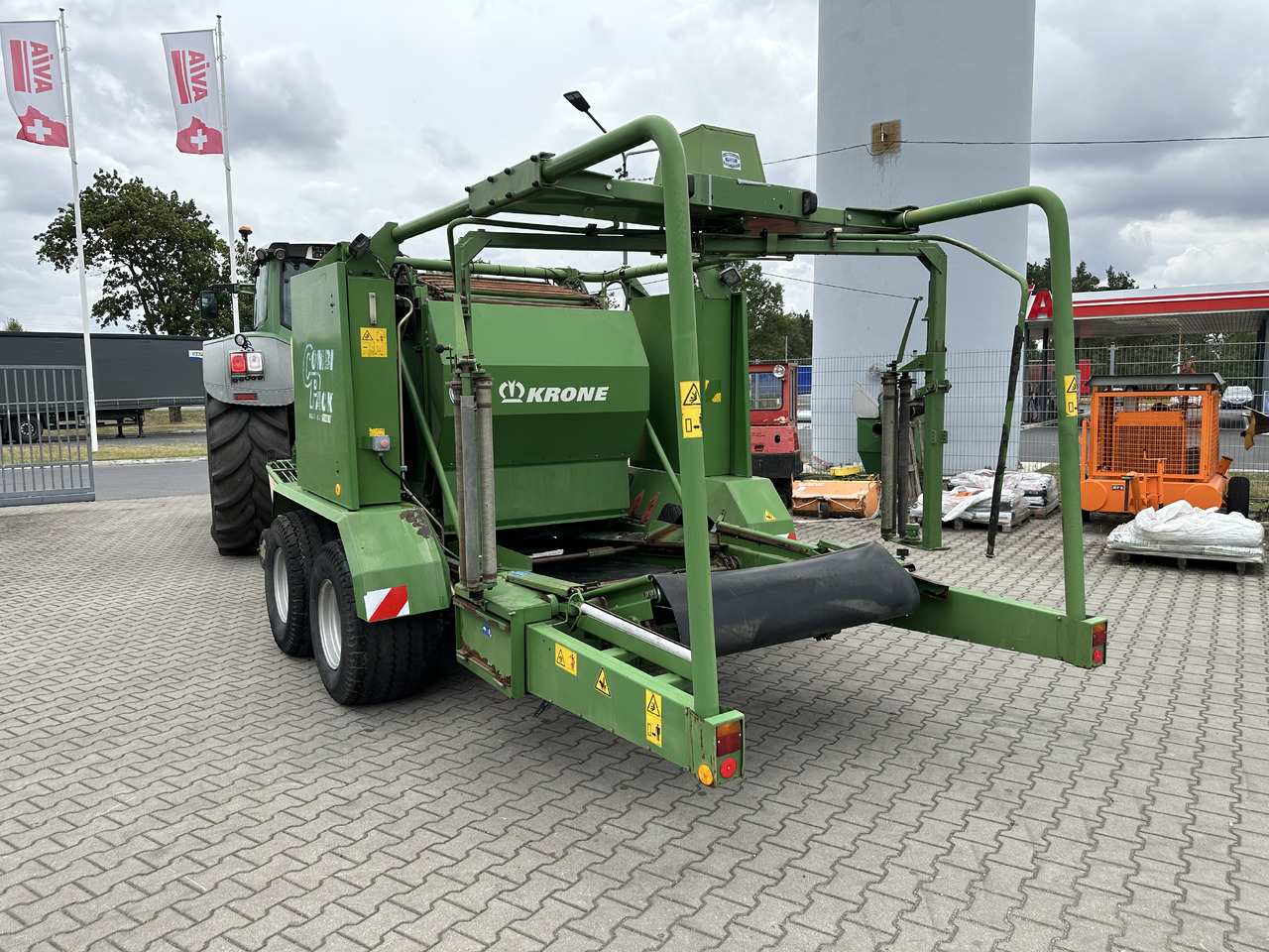 Krone COMBI PACK 1500 V MC - 圆形打包机:图1 Krone COMBI PACK 1500 V MC - 圆形打包机:图1