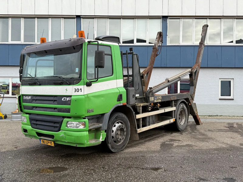 DAF CF 75.310 4X2 HYVALIFT SKIPLOADER MANUAL GEAR FULL STEEL - 箕斗装载车:图1 DAF CF 75.310 4X2 HYVALIFT SKIPLOADER MANUAL GEAR FULL STEEL - 箕斗装载车:图1