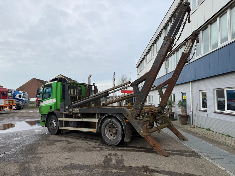 DAF CF 75.310 4X2 HYVALIFT SKIPLOADER MANUAL GEAR FULL STEEL - 箕斗装载车:图2 DAF CF 75.310 4X2 HYVALIFT SKIPLOADER MANUAL GEAR FULL STEEL - 箕斗装载车:图2