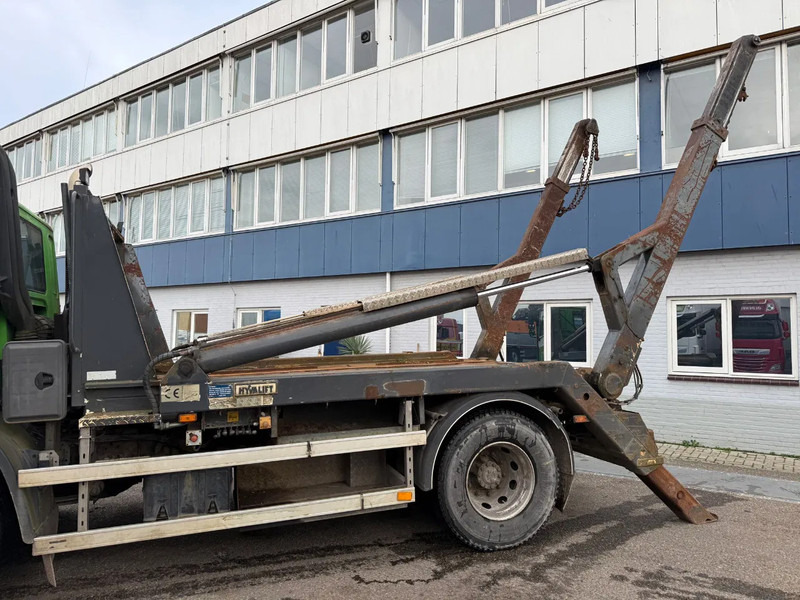 DAF CF 75.310 4X2 HYVALIFT SKIPLOADER MANUAL GEAR FULL STEEL - 箕斗装载车:图4 DAF CF 75.310 4X2 HYVALIFT SKIPLOADER MANUAL GEAR FULL STEEL - 箕斗装载车:图4