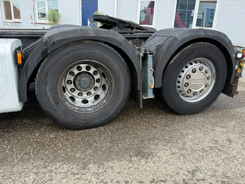起重车 DAF CF 85.410 6X2 EURO 5 + HMF 3000K6 + REMOTE CONTROL：图15