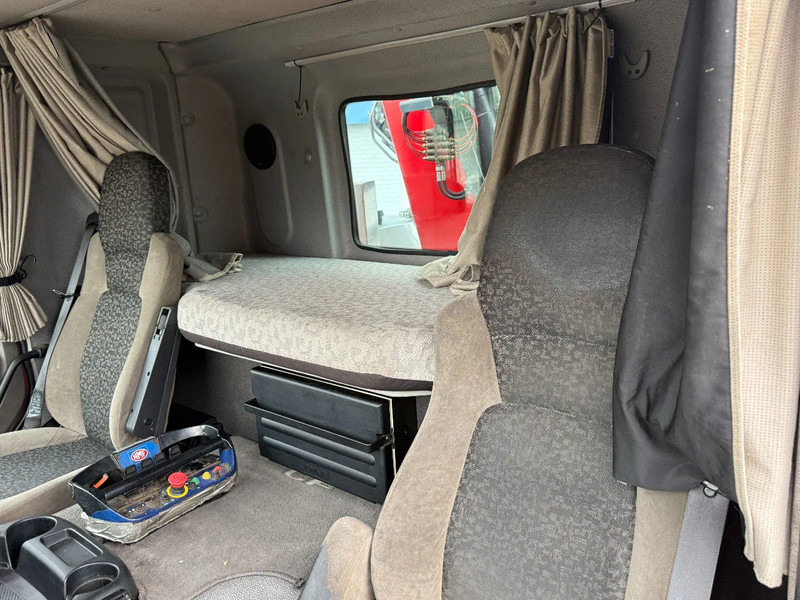起重车 DAF CF 85.410 6X2 EURO 5 + HMF 3000K6 + REMOTE CONTROL：图20