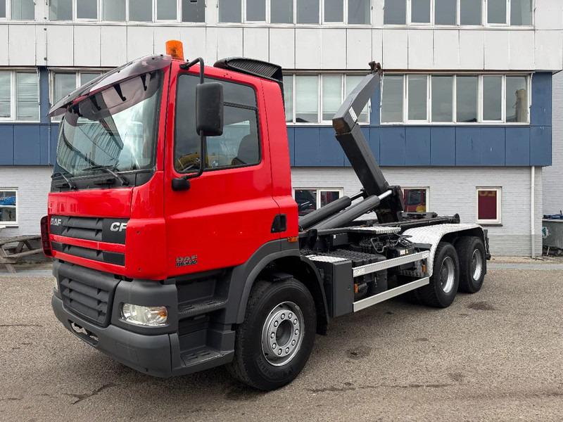 DAF CF 85.430 6X4 EURO 3 FULL STEEL VDL 25 TON - 吊钩升降车:图4 DAF CF 85.430 6X4 EURO 3 FULL STEEL VDL 25 TON - 吊钩升降车:图4