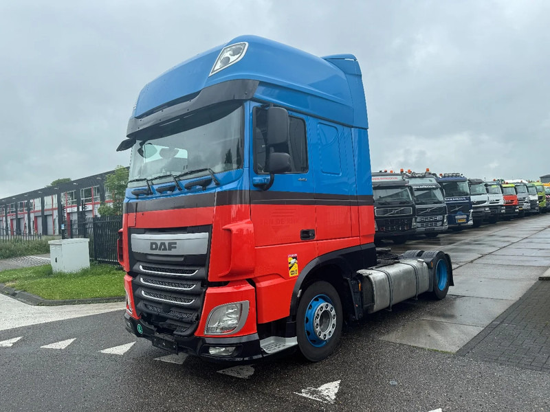 DAF XF 440 4X2 LOW DECK EURO 6 - 牵引车:图1 DAF XF 440 4X2 LOW DECK EURO 6 - 牵引车:图1
