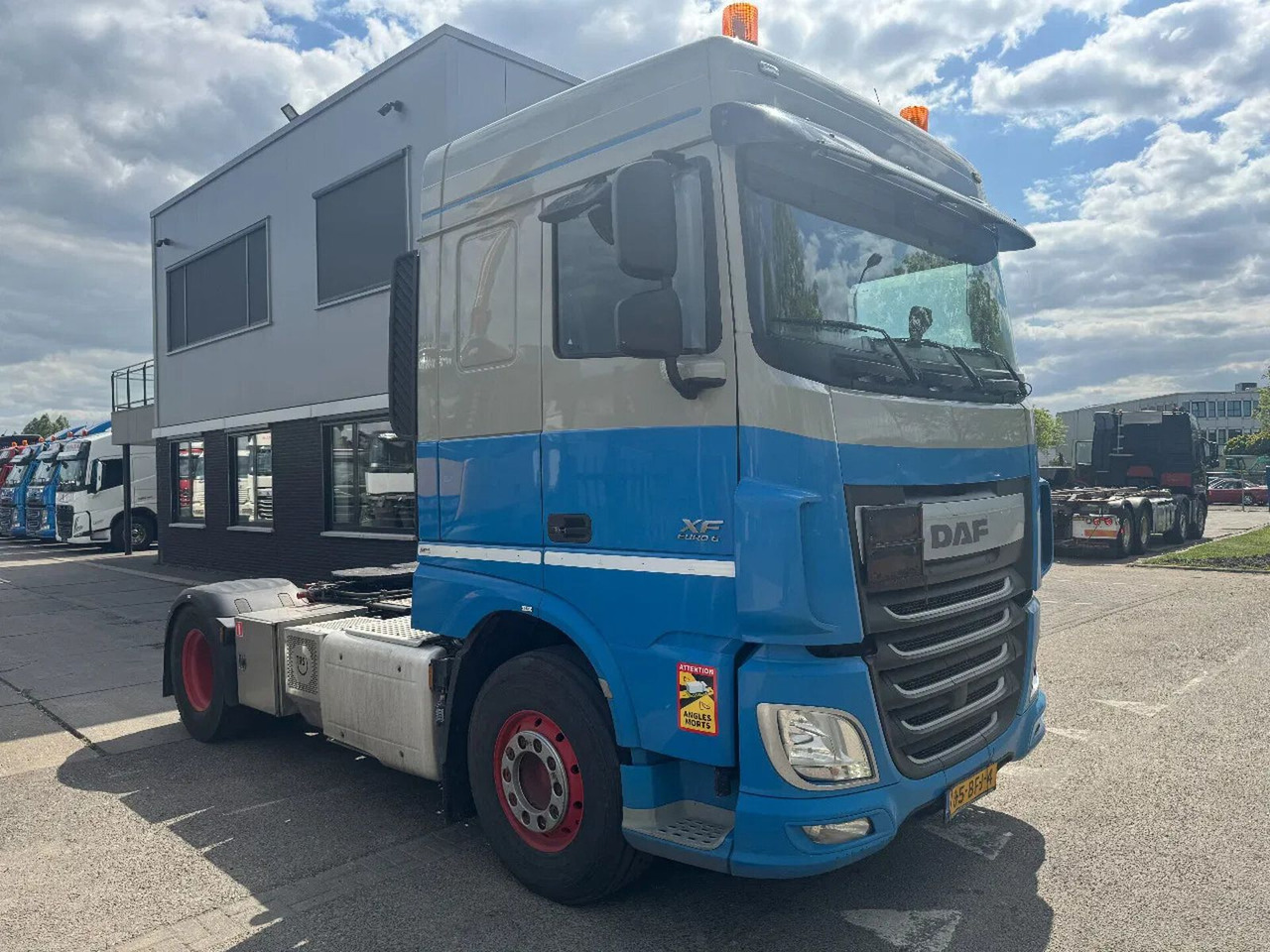 DAF XF 460 4X2 EURO 6 ADR TRS SYSTEM - 牵引车:图3 DAF XF 460 4X2 EURO 6 ADR TRS SYSTEM - 牵引车:图3