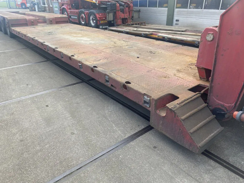 Doll 4 AXEL STEERING 66200 TON - 低装载半拖车:图4 Doll 4 AXEL STEERING 66200 TON - 低装载半拖车:图4