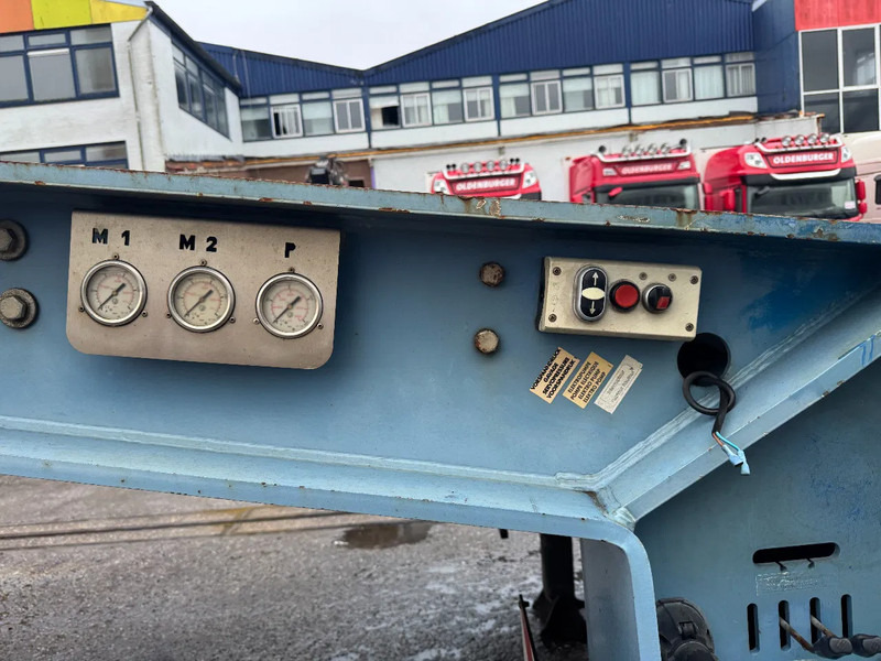 低装载半拖车 Faymonville TL4S 2,8M EXTENDABLE + HYDRAULIC RAMPS 3 AXLE STEERING:图16 低装载半拖车 Faymonville TL4S 2,8M EXTENDABLE + HYDRAULIC RAMPS 3 AXLE STEERING:图16