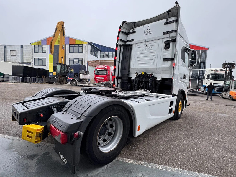 Iveco S-WAY 460 4X2 EURO 6 SKIRTS DOUBLE TANK - 牵引车:图5 Iveco S-WAY 460 4X2 EURO 6 SKIRTS DOUBLE TANK - 牵引车:图5