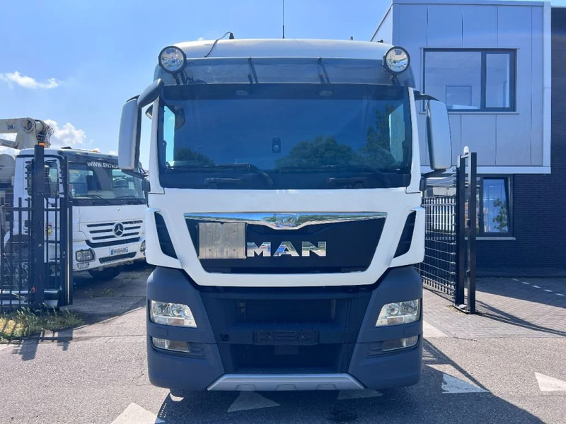 MAN TGX 26.560 6X2 EURO 6 - 11.500L VACUUM CLEANER - 2 COMPARTIMENTEN + INTARDER - 真空车:图2 MAN TGX 26.560 6X2 EURO 6 - 11.500L VACUUM CLEANER - 2 COMPARTIMENTEN + INTARDER - 真空车:图2