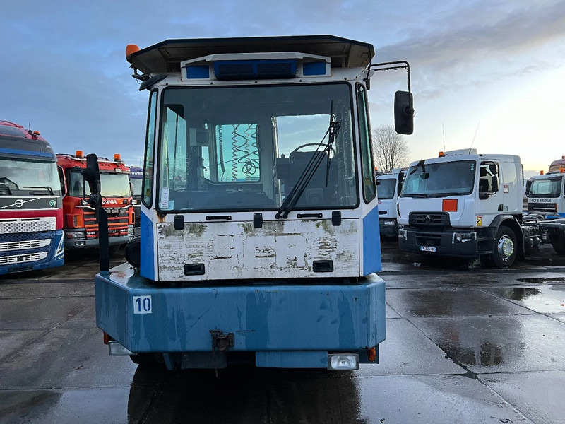 Mafi MT25T131C 4X2 *GEARBOX DON'T GO IN REVERSE* MT25T131C - 码头牵引车:图2 Mafi MT25T131C 4X2 *GEARBOX DON'T GO IN REVERSE* MT25T131C - 码头牵引车:图2