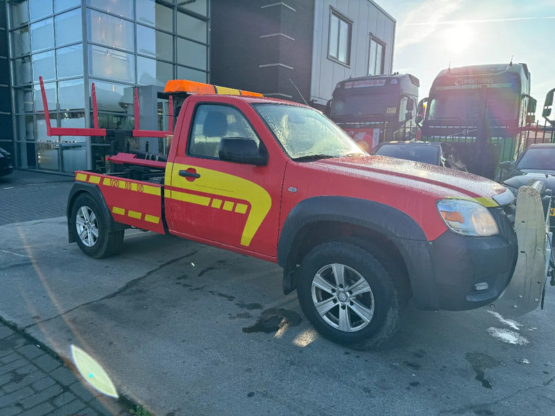 Mazda BT-50 4X4 + TOW TRUCK + DOUBLE WINCH + REMOTE - 小型货车:图3 Mazda BT-50 4X4 + TOW TRUCK + DOUBLE WINCH + REMOTE - 小型货车:图3