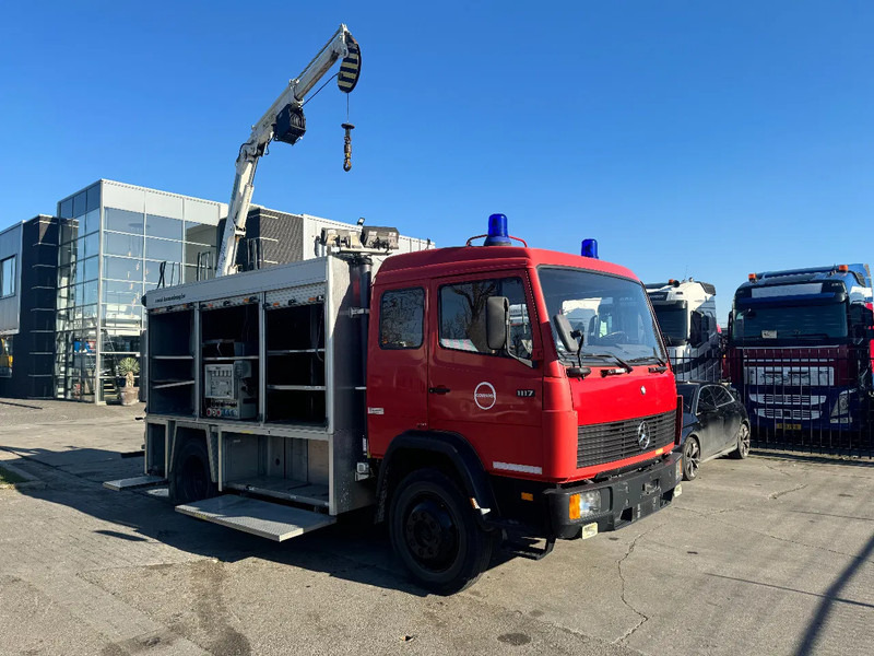 Mercedes-Benz 1117 4X2 FIRE TRUCK HIAB 050A ONLY 105787 KM - 消防车:图2 Mercedes-Benz 1117 4X2 FIRE TRUCK HIAB 050A ONLY 105787 KM - 消防车:图2