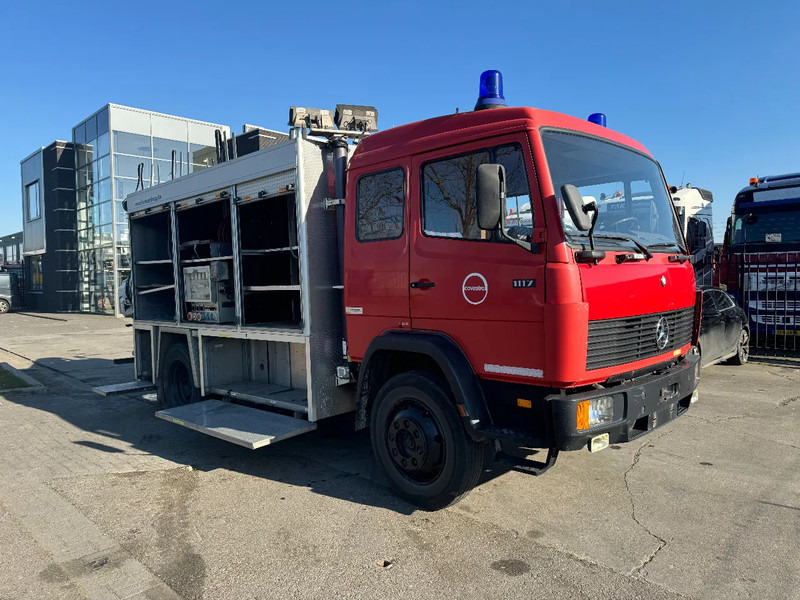 Mercedes-Benz 1117 4X2 FIRE TRUCK HIAB 050A ONLY 105787 KM - 消防车:图5 Mercedes-Benz 1117 4X2 FIRE TRUCK HIAB 050A ONLY 105787 KM - 消防车:图5