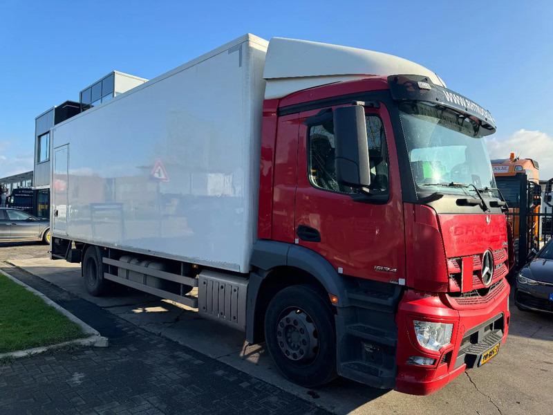 Mercedes-Benz Antos 1924 - 4X2 - EURO 6 + DHOLLANDIA LIFT + ONLY 490.406 KM - 厢式卡车:图3 Mercedes-Benz Antos 1924 - 4X2 - EURO 6 + DHOLLANDIA LIFT + ONLY 490.406 KM - 厢式卡车:图3