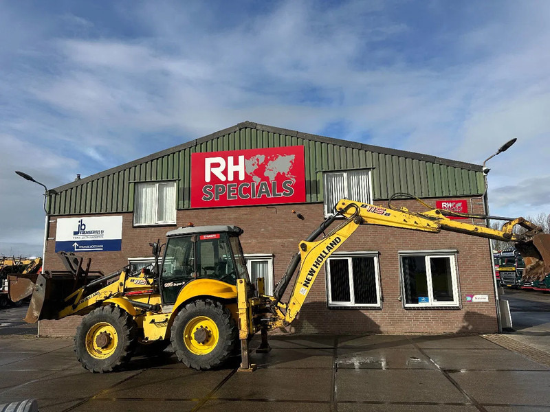 New Holland LB115B, CE, 240 MM MULTI PURPOSE LOADER BUCKET, 800 MM BACHOE DIGGING BUCKET, FLIP OVER FORKS, AIR CONDITIONER - 反铲装载机:图2 New Holland LB115B, CE, 240 MM MULTI PURPOSE LOADER BUCKET, 800 MM BACHOE DIGGING BUCKET, FLIP OVER FORKS, AIR CONDITIONER - 反铲装载机:图2