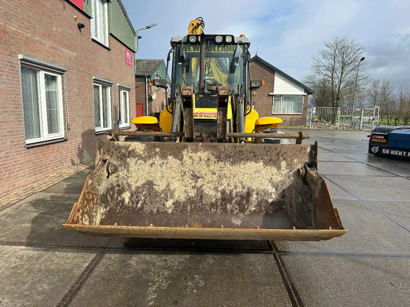 New Holland LB115B, CE, 240 MM MULTI PURPOSE LOADER BUCKET, 800 MM BACHOE DIGGING BUCKET, FLIP OVER FORKS, AIR CONDITIONER - 反铲装载机:图4 New Holland LB115B, CE, 240 MM MULTI PURPOSE LOADER BUCKET, 800 MM BACHOE DIGGING BUCKET, FLIP OVER FORKS, AIR CONDITIONER - 反铲装载机:图4