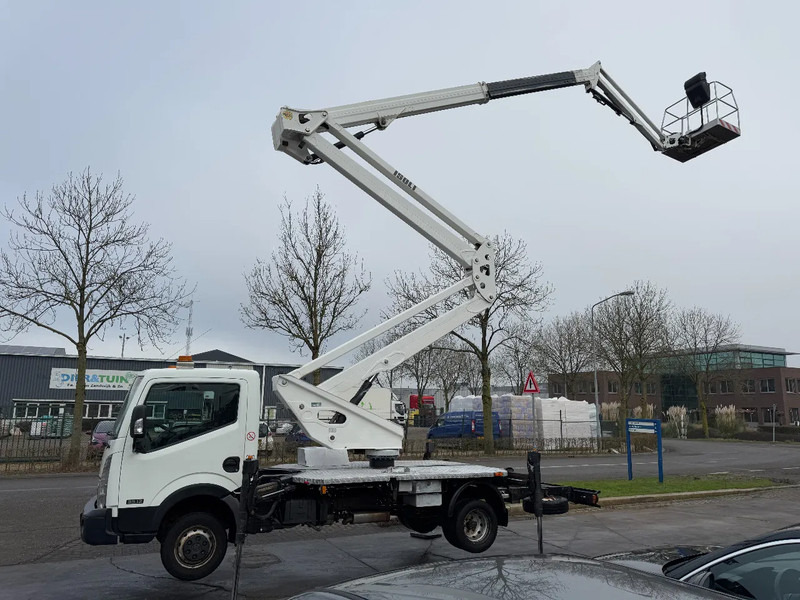 Nissan Cabstar 35.12 + ISOLI 21 METER AERIAL PLATFORM - 小型货车:图2 Nissan Cabstar 35.12 + ISOLI 21 METER AERIAL PLATFORM - 小型货车:图2