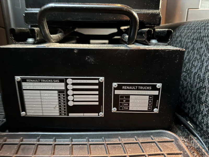 牵引车 Renault T430 4X2 EURO 6 SKIRTS DUTCH REGISTRATION:图16 牵引车 Renault T430 4X2 EURO 6 SKIRTS DUTCH REGISTRATION:图16