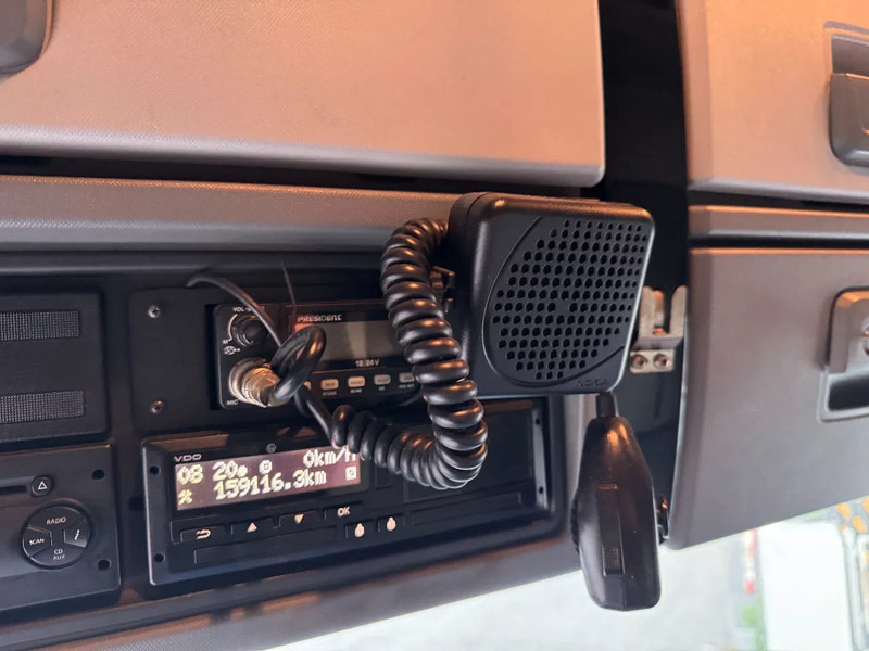 牵引车 Renault T430 4X2 EURO 6 SKIRTS DUTCH REGISTRATION:图15 牵引车 Renault T430 4X2 EURO 6 SKIRTS DUTCH REGISTRATION:图15