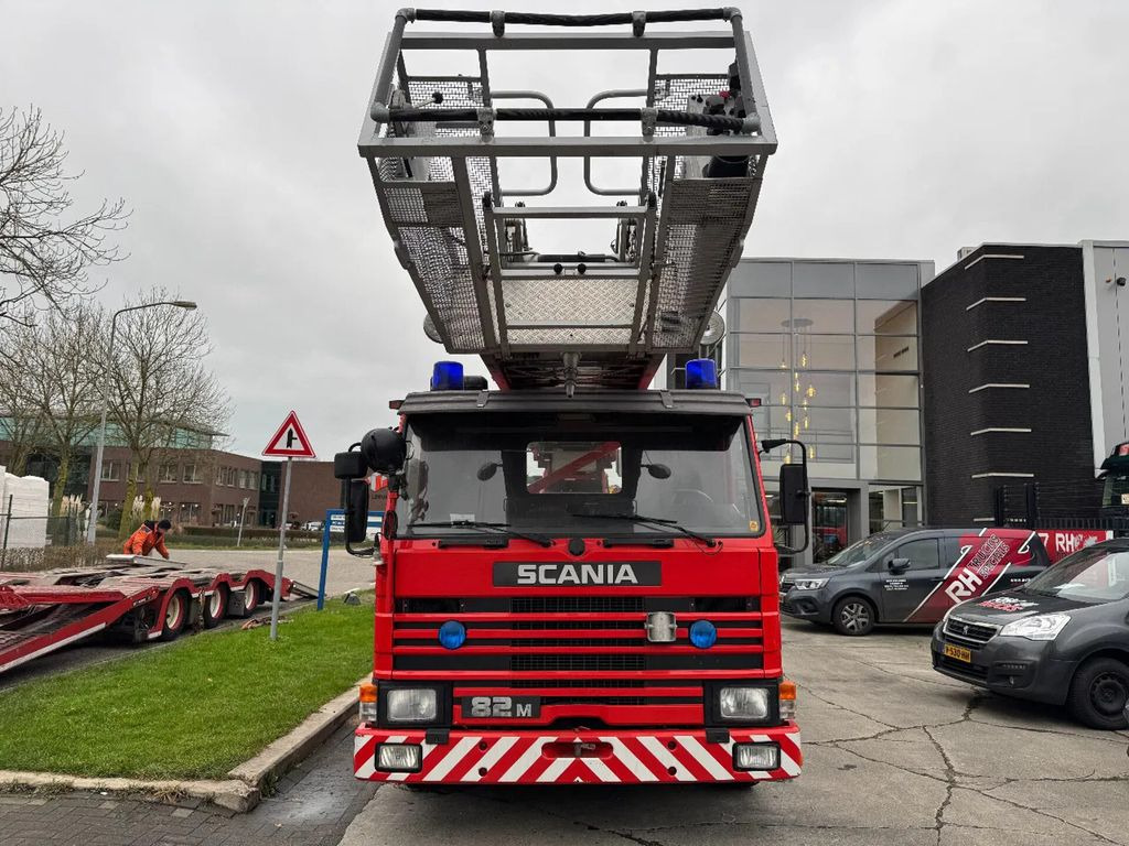 Scania P82 4X2 - FIRE TRUCK - 30M LIFT - 消防车:图2 Scania P82 4X2 - FIRE TRUCK - 30M LIFT - 消防车:图2