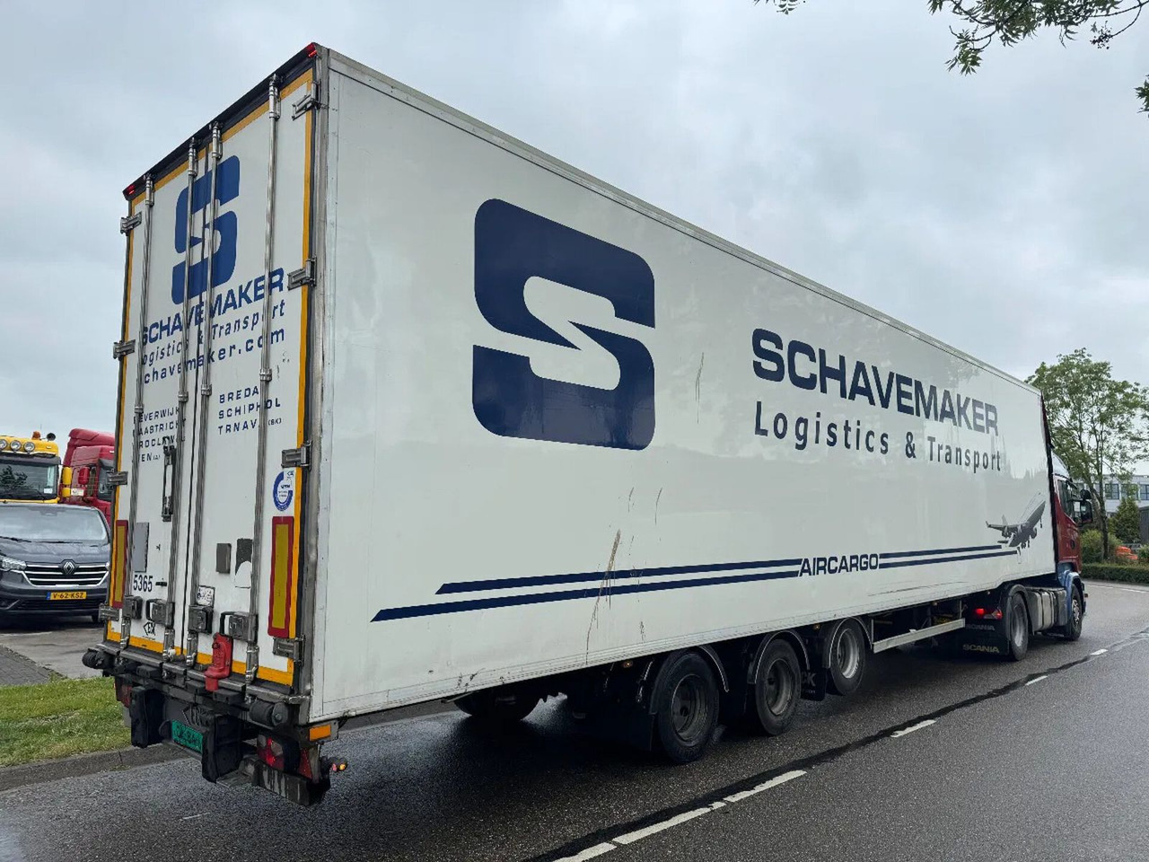 Van Eck 3 AXLE MEGA BPW + ROLLENBAAN + LIFTING AXLE - 封闭厢式半拖车:图3 Van Eck 3 AXLE MEGA BPW + ROLLENBAAN + LIFTING AXLE - 封闭厢式半拖车:图3