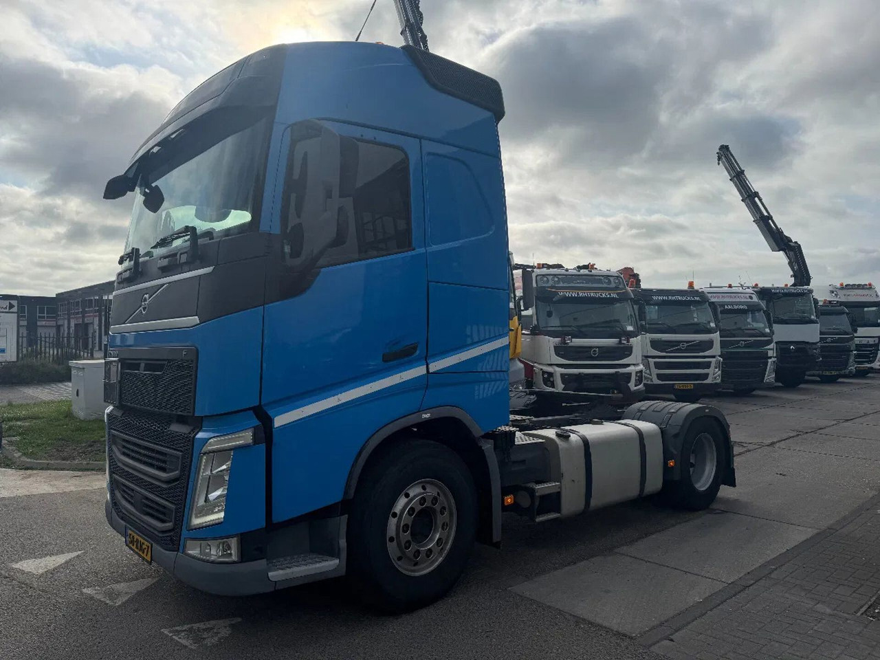 Volvo FH 420 4X2 ADR EURO 6 ALCOA - 牵引车:图3 Volvo FH 420 4X2 ADR EURO 6 ALCOA - 牵引车:图3
