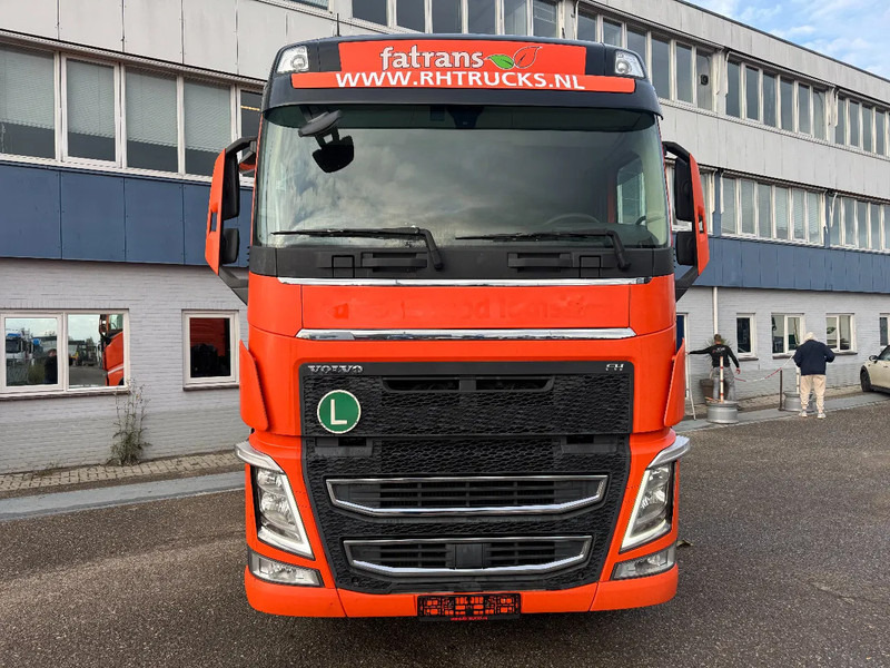Volvo FH 460 4X2 EURO 6 SKIRTS PARK COOL I SHIFT - 牵引车:图2 Volvo FH 460 4X2 EURO 6 SKIRTS PARK COOL I SHIFT - 牵引车:图2