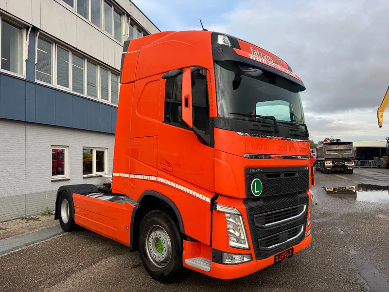 Volvo FH 460 4X2 EURO 6 SKIRTS PARK COOL I SHIFT - 牵引车:图3 Volvo FH 460 4X2 EURO 6 SKIRTS PARK COOL I SHIFT - 牵引车:图3