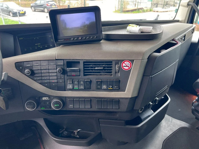 吊钩升降车 Volvo FH 500 8X2 EURO 6 + PALFINGER T22 HOOKLIFT:图18 吊钩升降车 Volvo FH 500 8X2 EURO 6 + PALFINGER T22 HOOKLIFT:图18