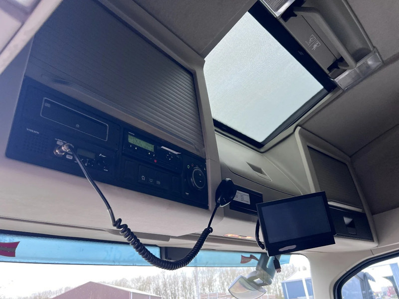 吊钩升降车 Volvo FH 500 8X2 EURO 6 + PALFINGER T22 HOOKLIFT:图20 吊钩升降车 Volvo FH 500 8X2 EURO 6 + PALFINGER T22 HOOKLIFT:图20