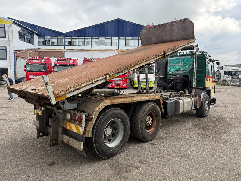 Volvo FL 12.420 6X2 MANUAL GEAR / FULL STEEL SUSP. / 10 TYRES / HUB REDUCT. + CABLELIFT TIPPER + CONTAINER FLATBED - 光缆系统卡车:图4 Volvo FL 12.420 6X2 MANUAL GEAR / FULL STEEL SUSP. / 10 TYRES / HUB REDUCT. + CABLELIFT TIPPER + CONTAINER FLATBED - 光缆系统卡车:图4