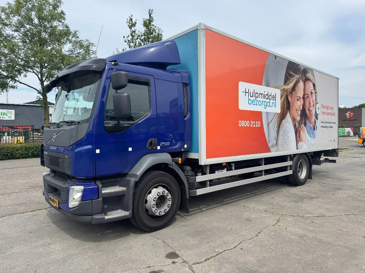 Volvo FL 250 4X2 EURO 6 DHOLLANDIA LIFT + CARGOLOCK TÜ - 厢式卡车:图1 Volvo FL 250 4X2 EURO 6 DHOLLANDIA LIFT + CARGOLOCK TÜ - 厢式卡车:图1