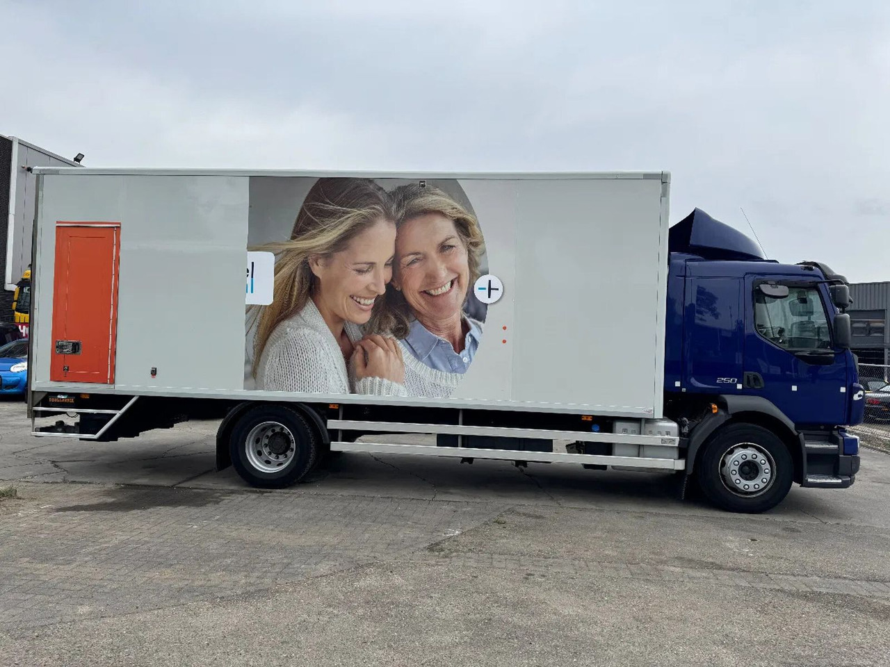 Volvo FL 250 4X2 - EURO 6 + DHOLLANDIA LIFT + TÜV 04-2 - 厢式卡车:图3 Volvo FL 250 4X2 - EURO 6 + DHOLLANDIA LIFT + TÜV 04-2 - 厢式卡车:图3