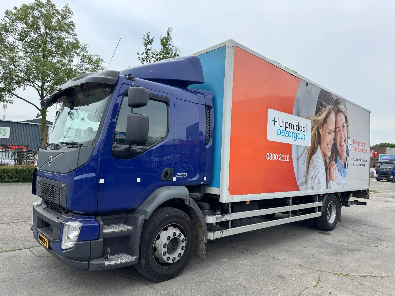 Volvo FL 250 4X2 - EURO 6 + DHOLLANDIA LIFT + TÜV 05-2 - 厢式卡车:图1 Volvo FL 250 4X2 - EURO 6 + DHOLLANDIA LIFT + TÜV 05-2 - 厢式卡车:图1