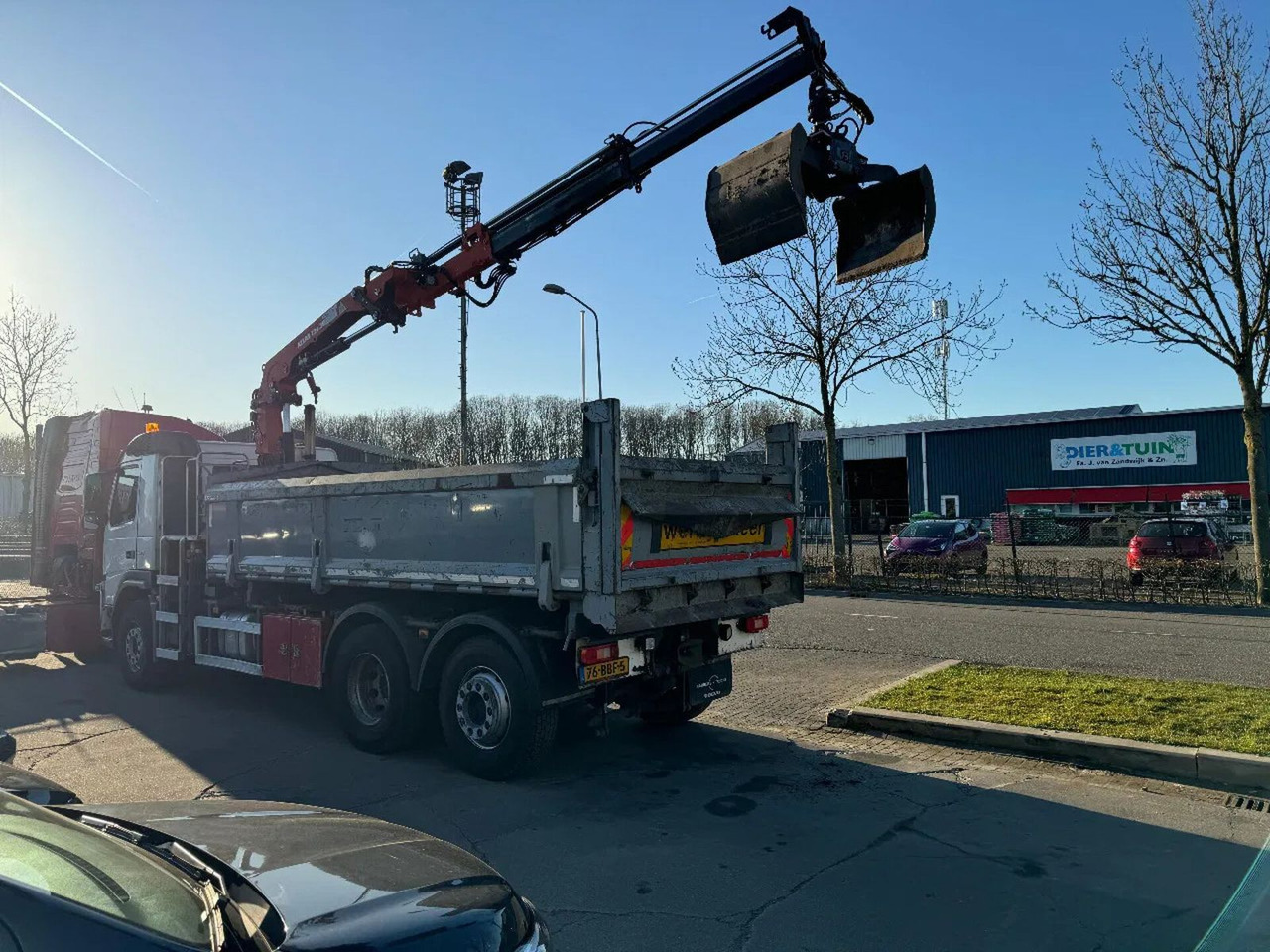 Volvo FM 330 6X2 - EURO 5 + ATLAS 126.3E A2 + REMOTE + - 翻斗车, 起重车:图4 Volvo FM 330 6X2 - EURO 5 + ATLAS 126.3E A2 + REMOTE + - 翻斗车, 起重车:图4