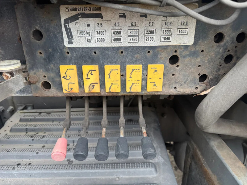 Volvo FM 9.340 6X2 EURO 5 HIAB 211 EP3 + REMOTE CONTROL - 栏板式/ 平板卡车, 起重车:图5 Volvo FM 9.340 6X2 EURO 5 HIAB 211 EP3 + REMOTE CONTROL - 栏板式/ 平板卡车, 起重车:图5