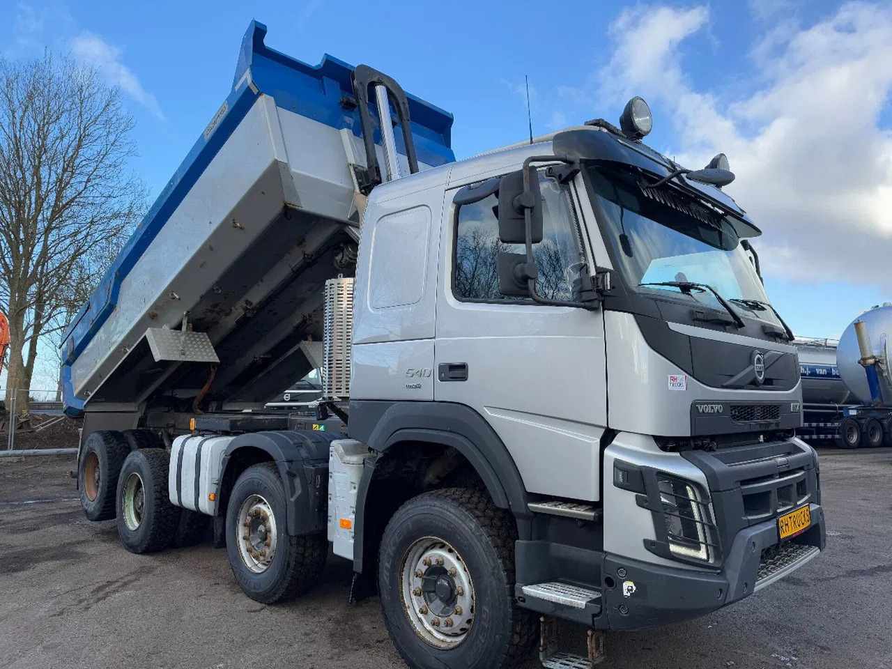 Volvo FMX 540 8X4 - EURO 6 + KIPPER + LIFTING AXLE Volvo FMX 540 8X4 - EURO 6 + KIPPER + LIFTING AXLE - 翻斗车:图2 Volvo FMX 540 8X4 - EURO 6 + KIPPER + LIFTING AXLE Volvo FMX 540 8X4 - EURO 6 + KIPPER + LIFTING AXLE - 翻斗车:图2