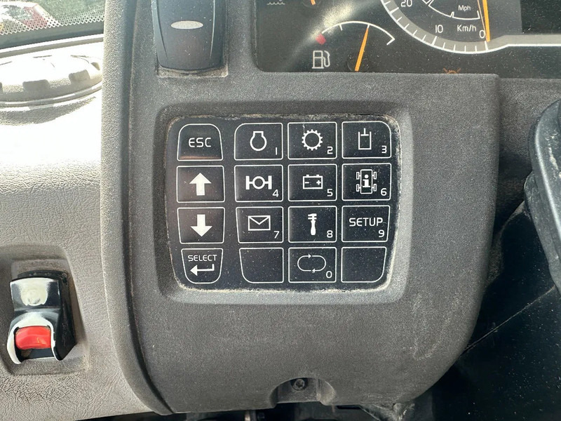 Volvo L60H , CE, 31359 HOURS, AUXILIARY HYDRAULICS, AIR CONDITIONER 租赁 Volvo L60H , CE, 31359 HOURS, AUXILIARY HYDRAULICS, AIR CONDITIONER:图11 Volvo L60H , CE, 31359 HOURS, AUXILIARY HYDRAULICS, AIR CONDITIONER 租赁 Volvo L60H , CE, 31359 HOURS, AUXILIARY HYDRAULICS, AIR CONDITIONER:图11