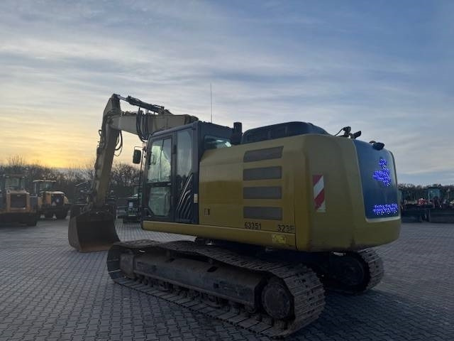 CAT 323 EL - 履带式挖掘机:图3 CAT 323 EL - 履带式挖掘机:图3