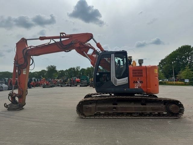 HITACHI ZX 225USLC-3 - 履带式挖掘机:图3 HITACHI ZX 225USLC-3 - 履带式挖掘机:图3