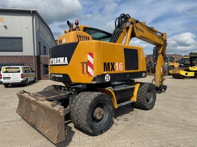 HYDREMA MX16 - 轮式挖掘机:图1 HYDREMA MX16 - 轮式挖掘机:图1
