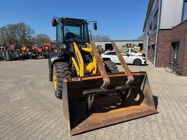 KOMATSU WA 100M - 轮式装载机:图4 KOMATSU WA 100M - 轮式装载机:图4