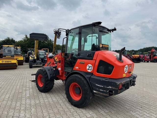 KUBOTA R090 - 轮式装载机:图2 KUBOTA R090 - 轮式装载机:图2