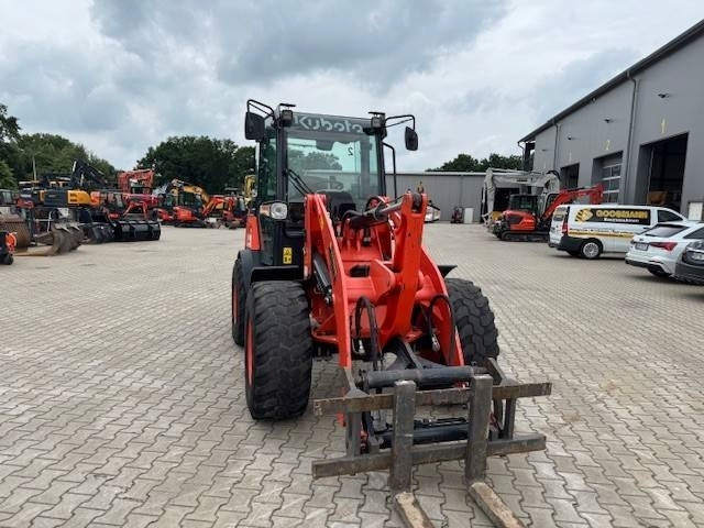 KUBOTA R090 - 轮式装载机:图4 KUBOTA R090 - 轮式装载机:图4