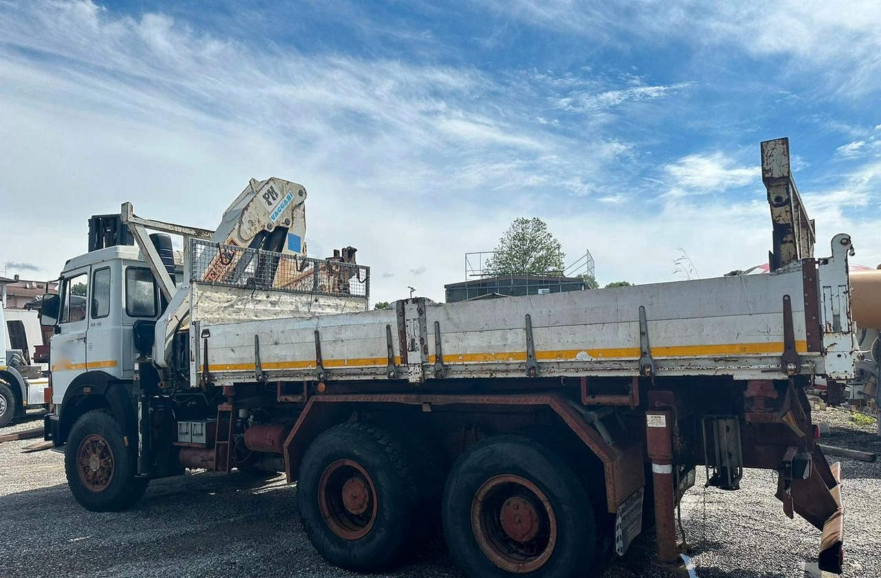 Iveco 330 26 con gru - 栏板式/ 平板卡车, 起重车:图3 Iveco 330 26 con gru - 栏板式/ 平板卡车, 起重车:图3