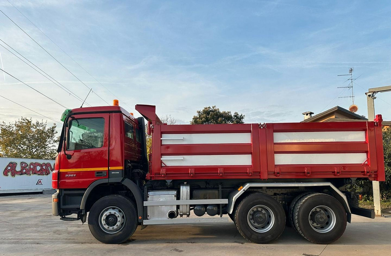Mercedes Actros 3 assi 33 51 euro 5 - 栏板式/ 平板卡车:图2 Mercedes Actros 3 assi 33 51 euro 5 - 栏板式/ 平板卡车:图2