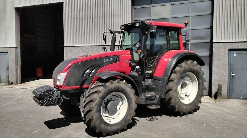 Valtra T153 Versu - 拖拉机:图1 Valtra T153 Versu - 拖拉机:图1