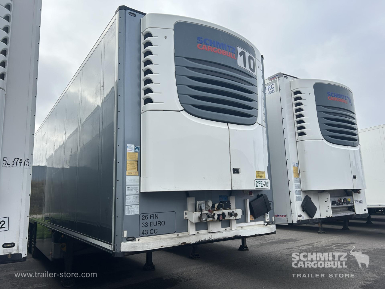 SCHMITZ Reefer Multitemp Taillift - 等温半拖车:图1 SCHMITZ Reefer Multitemp Taillift - 等温半拖车:图1