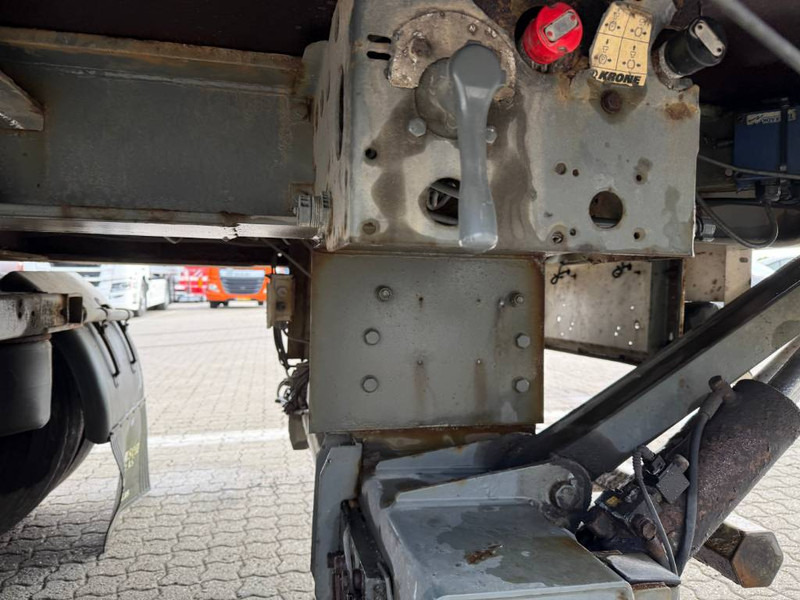 侧帘半拖车 Krone Curtainsider/Planenauflieger/Gardin：图12